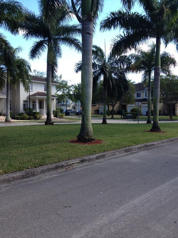 הוילה הומסטד Speedway Blvd Townhouse מראה חיצוני תמונה